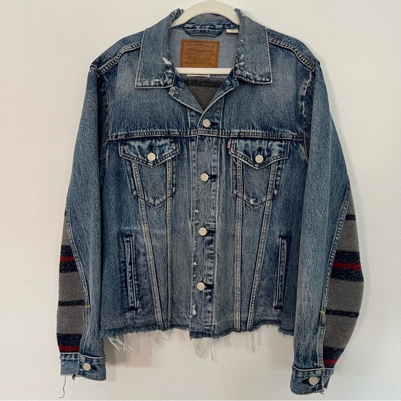Levi’s Men’s Blanket Back Crop Denim Jacket, Custom Levi’s Button, Size L. 0143. - Picture 10 of 11